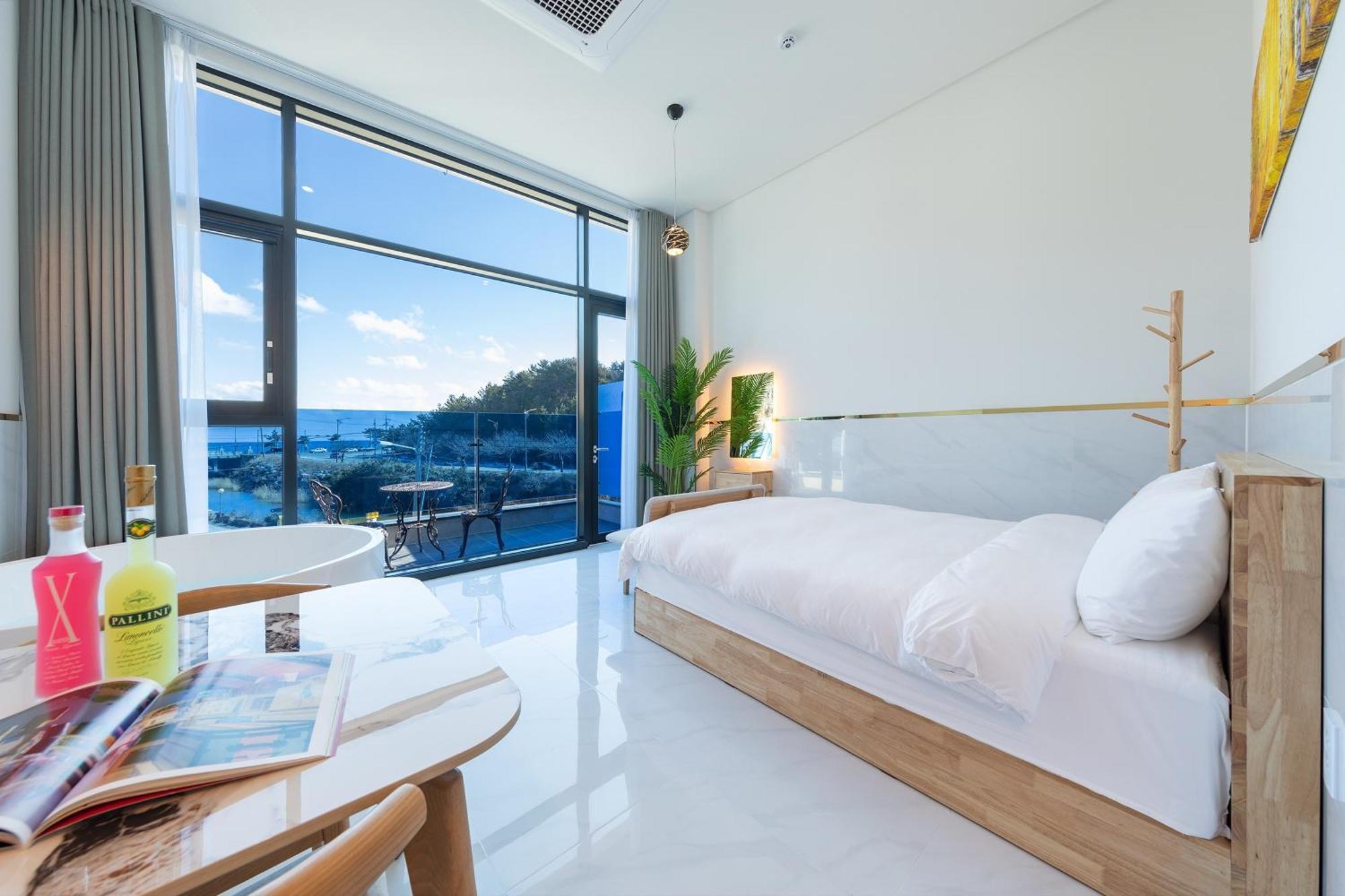 Today Gyeongpo Oceanview Pension Gangneung Room photo