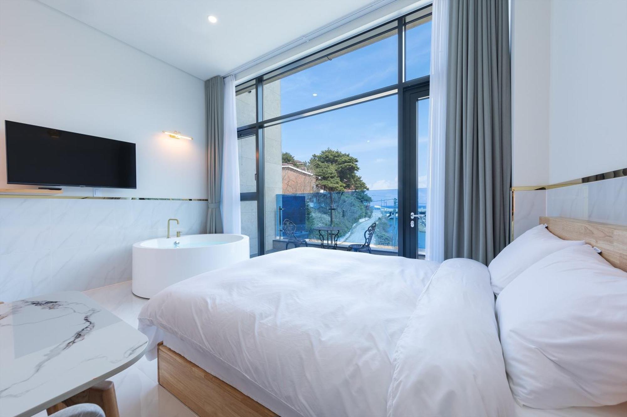 Today Gyeongpo Oceanview Pension Gangneung Room photo